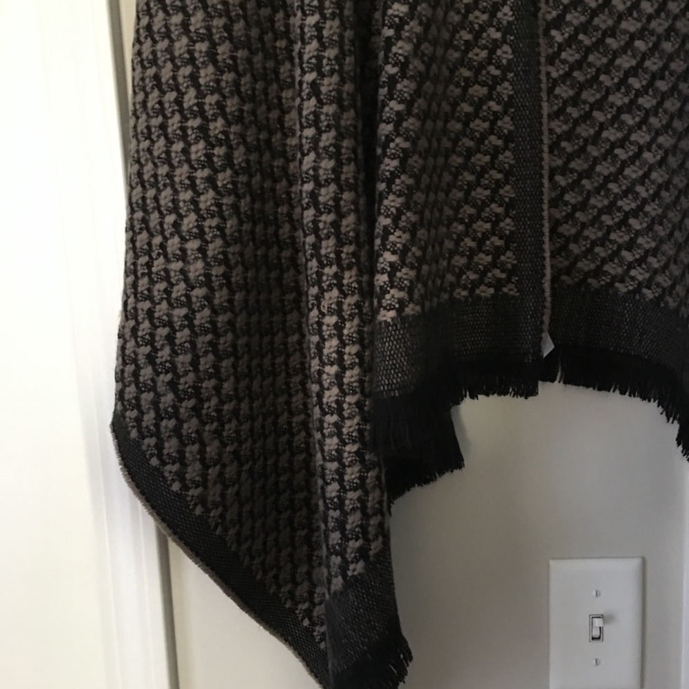 STELLA & DOT SCARF/WRAP - Picture 5 of 8